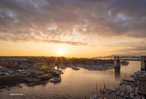 A glowing sunset just south of Vancouver's downtown. (Photo by Daniel Jiang)